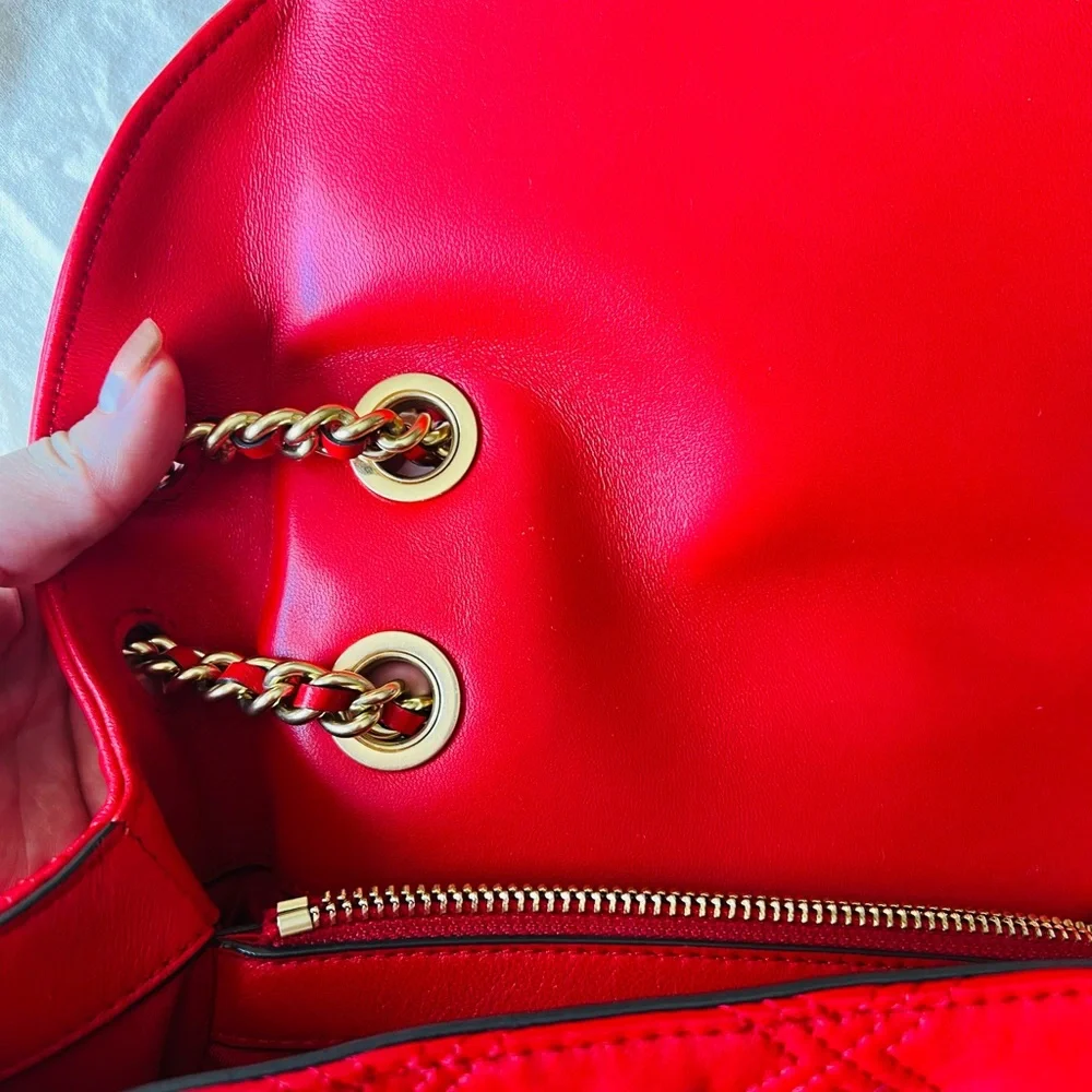 Tory Burch Soft Fleming Convertible Bag - Picture 5 of 9